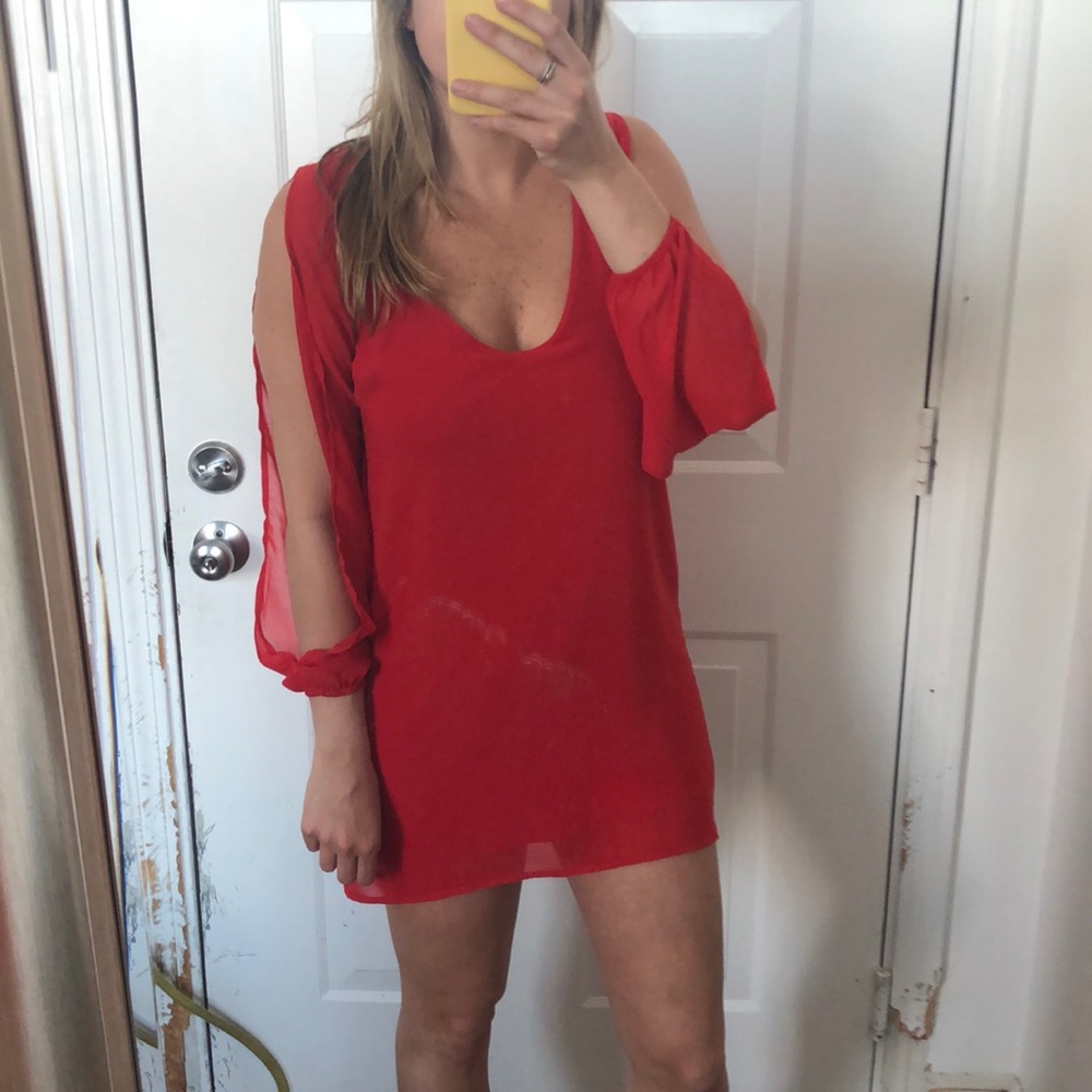 Red V-Neck dress with open long sleeves
